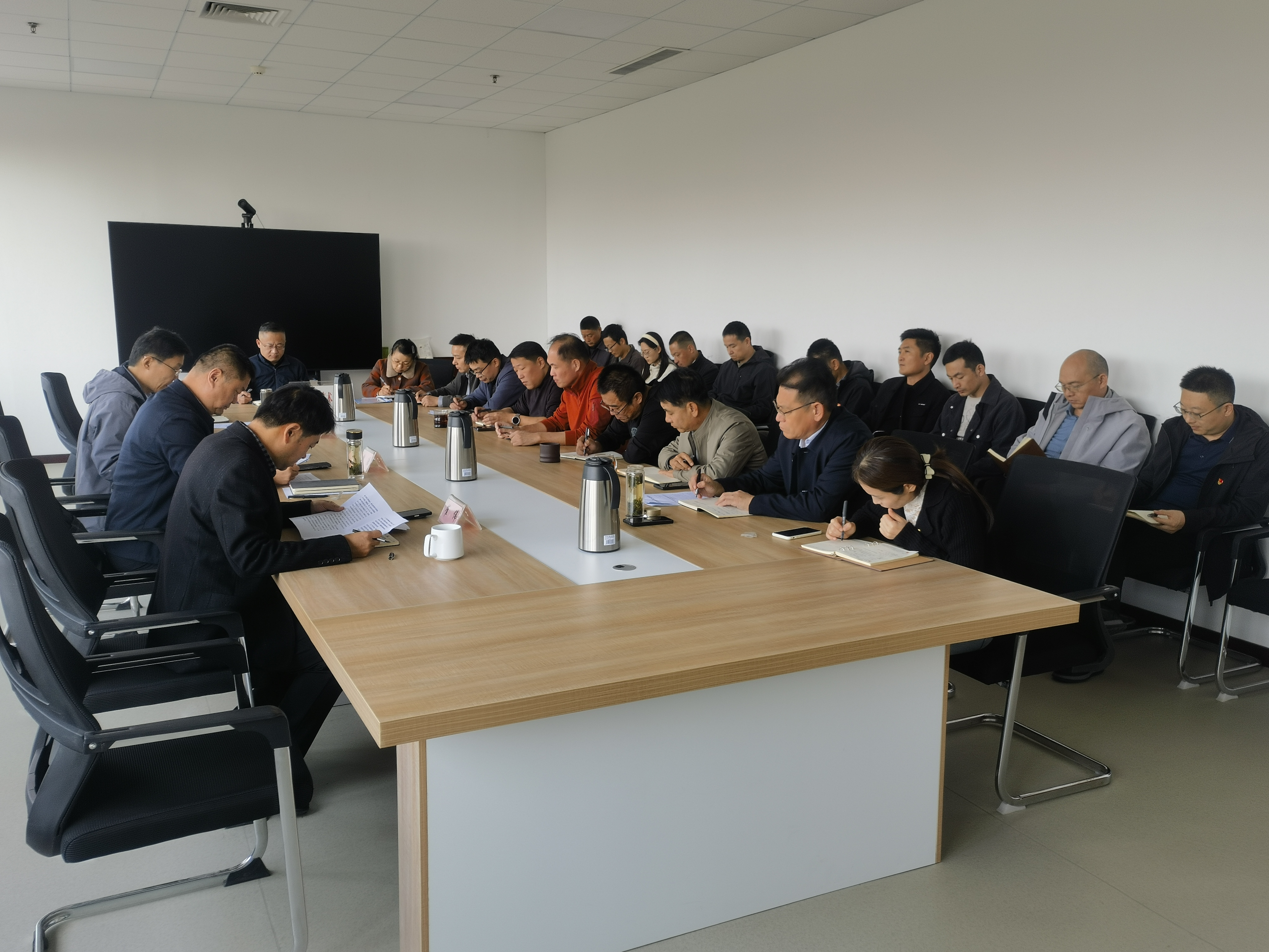 20251113143759130.jpg 0d12f4fba951c93046f6488b3569e6a7.jpg