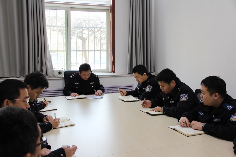 法制大队党支部组织开展“春风启新程 实干担使命”三月份主题党日活动.JPG